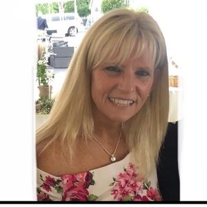 Meet your Posher, Debra